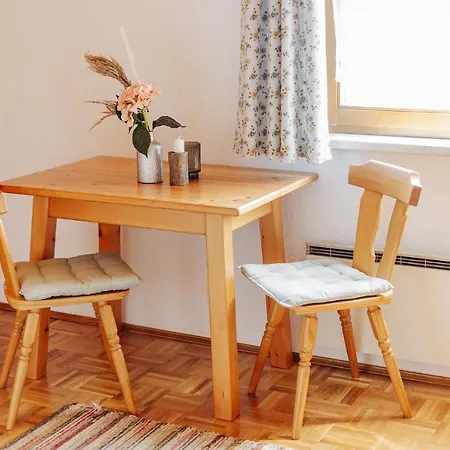 Nora Apartment *